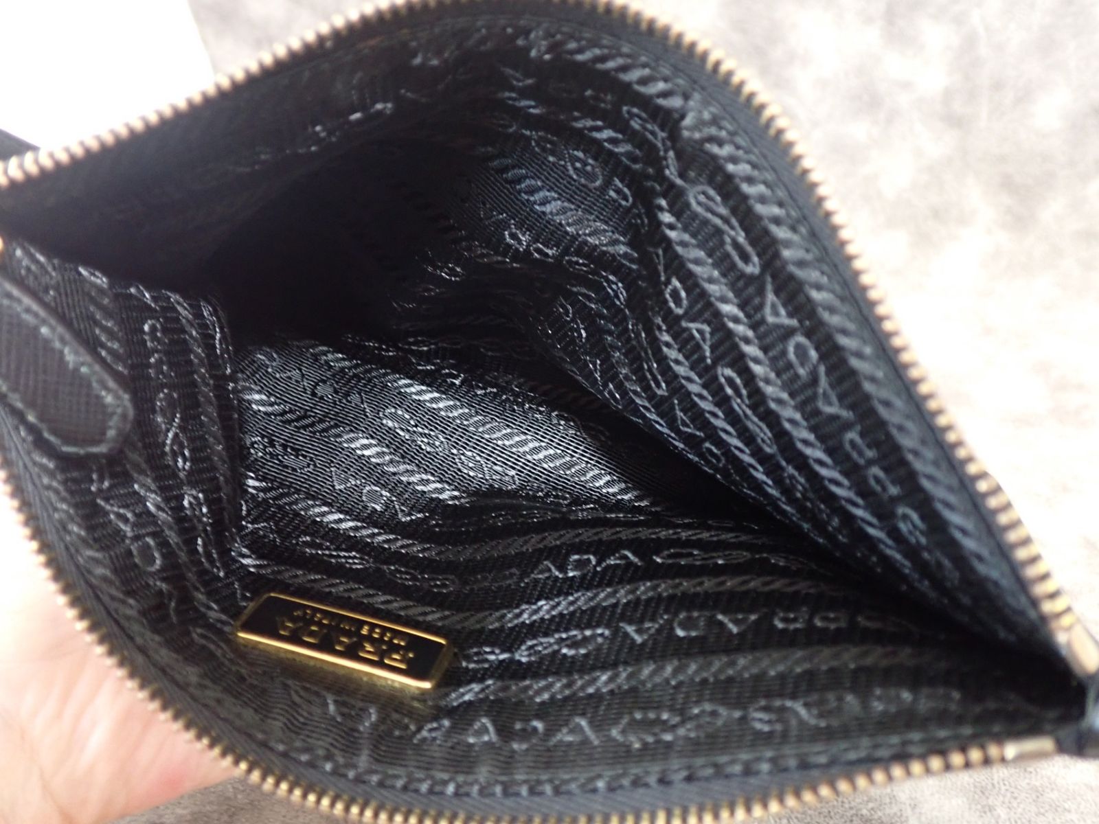 PRADA プラダ ジャガード ポーチ メイクポーチ 希少 美品 PRADA プラダ ジャガード ポーチ メイクポーチ 希少 美品 レディース