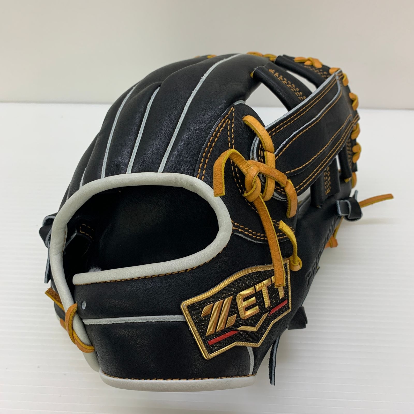 ゼット ZETT プロステイタス 軟式 大人 一般 内野手用 グローブ グラブ 右投げ BRGB30486 品 野球 6453