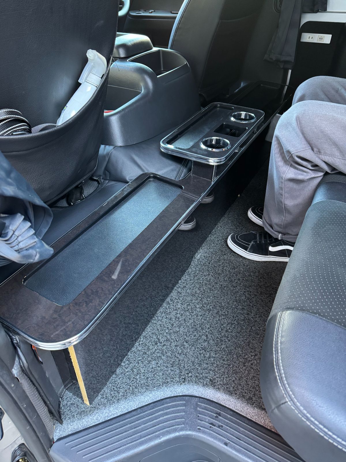 ハイエース200系 ワイドボディ セカンドテーブル ページ