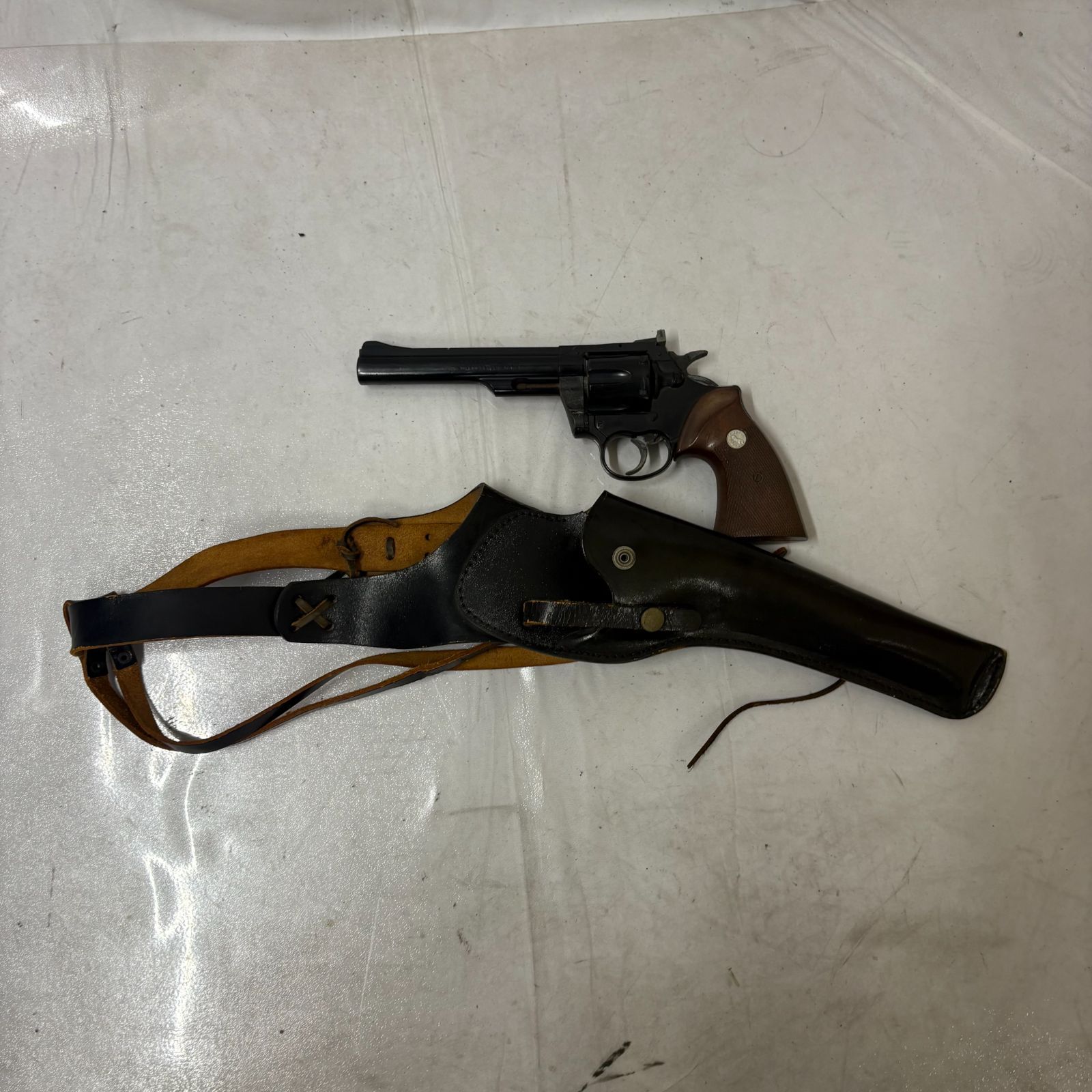 COLT PYTHON 357mag ガスガン 6inch コルトパイソン357 ケース