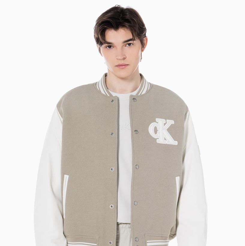 カルバン・クライン Calvin Klein スタジャン ジャケット - メルカリ