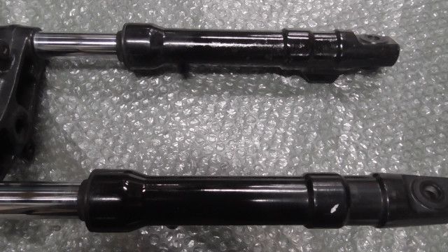 フロントフォーク