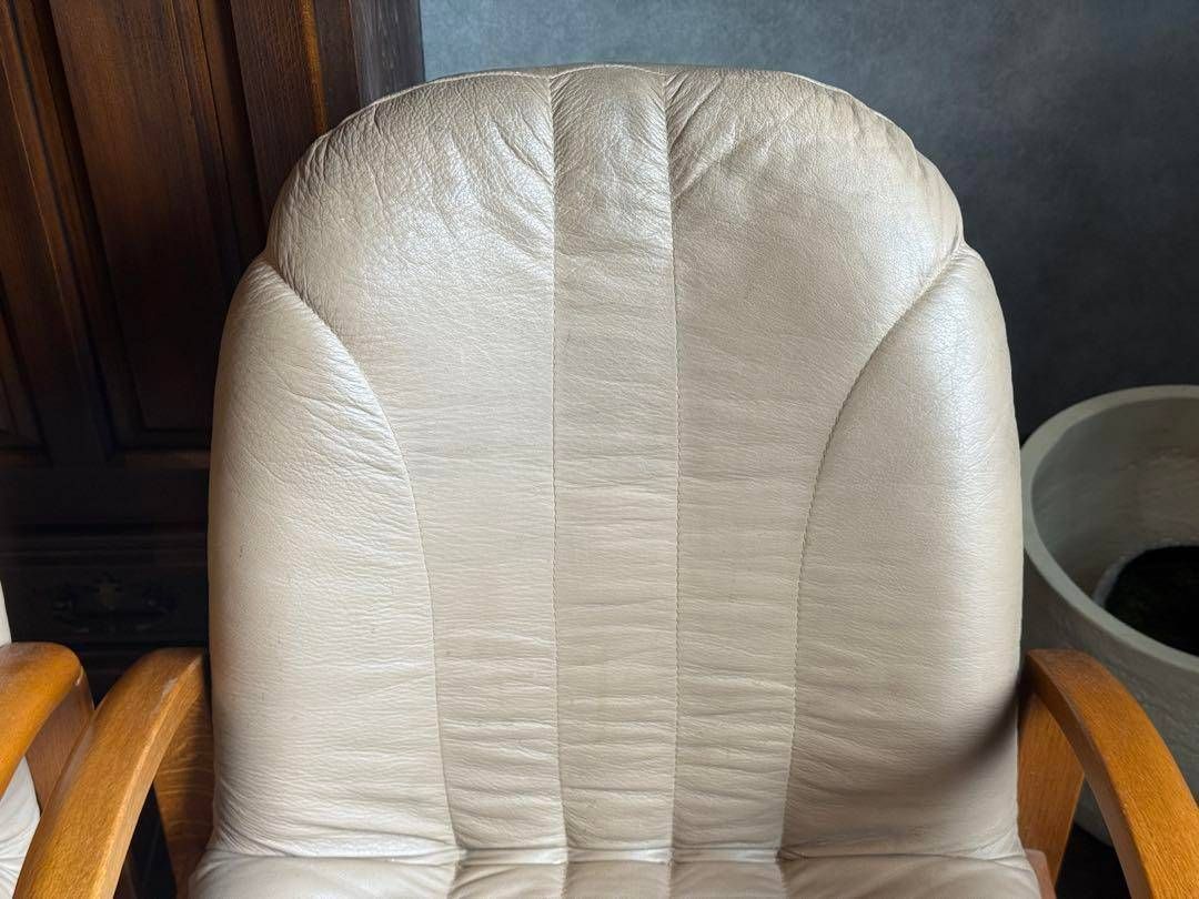 FUKURA フクラ　レザー　アームチェア　レトロ　本革　ミッドセンチュリー FUKURA フクラ レザー アームチェア レトロ 本革 ミッドセンチュリー