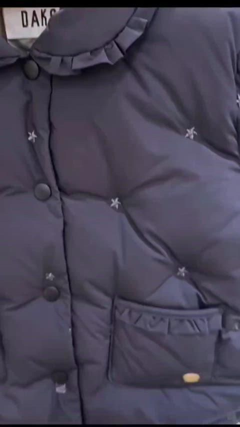 ダウンジャンパー