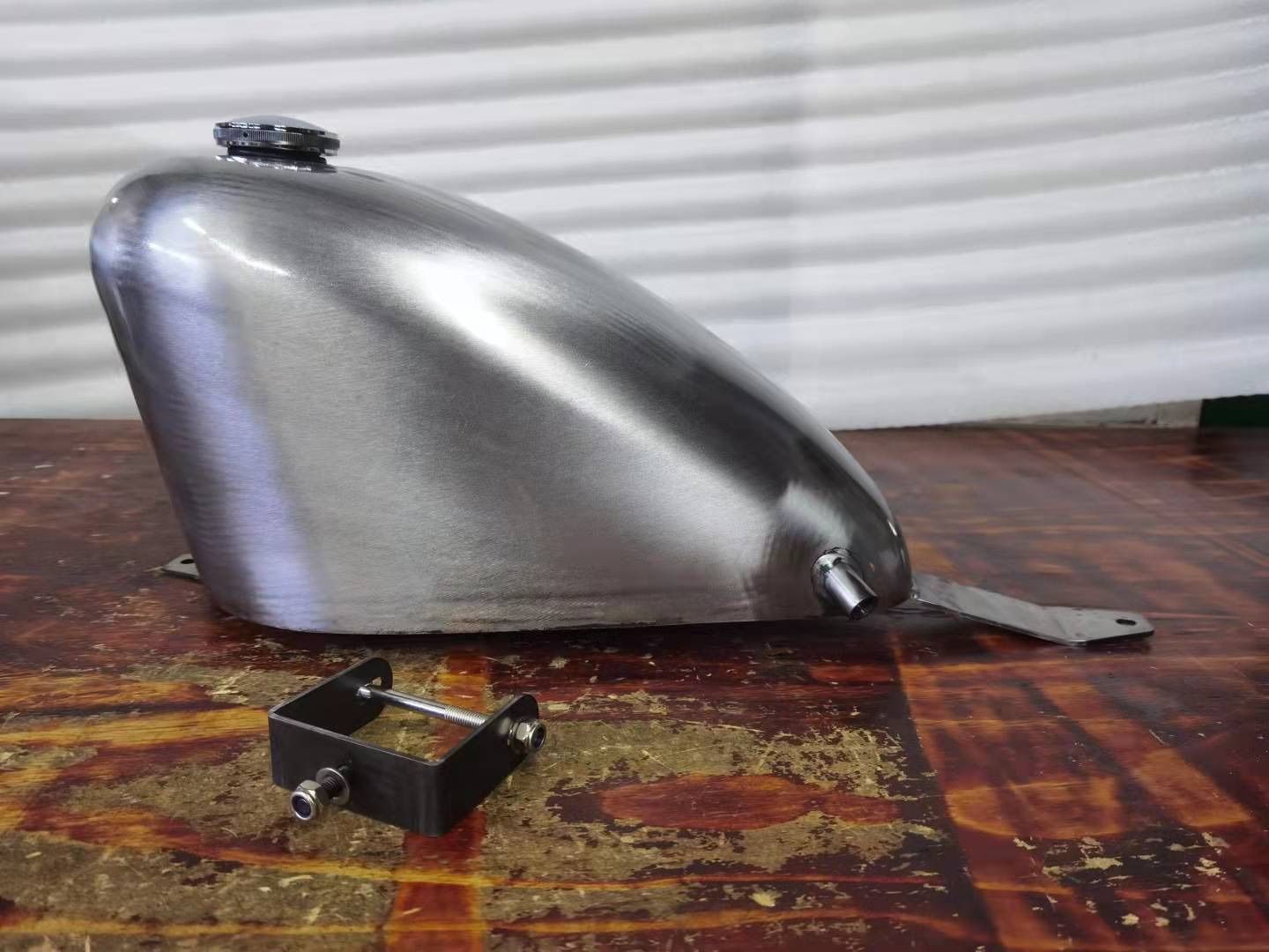 46番 HONDA シャドウ SHADOW400&750用 タンク 11L - メルカリShops