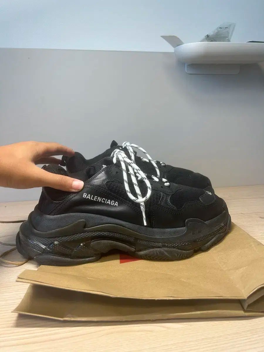 BALENCIAGA バレンシアガ トリプル s 43