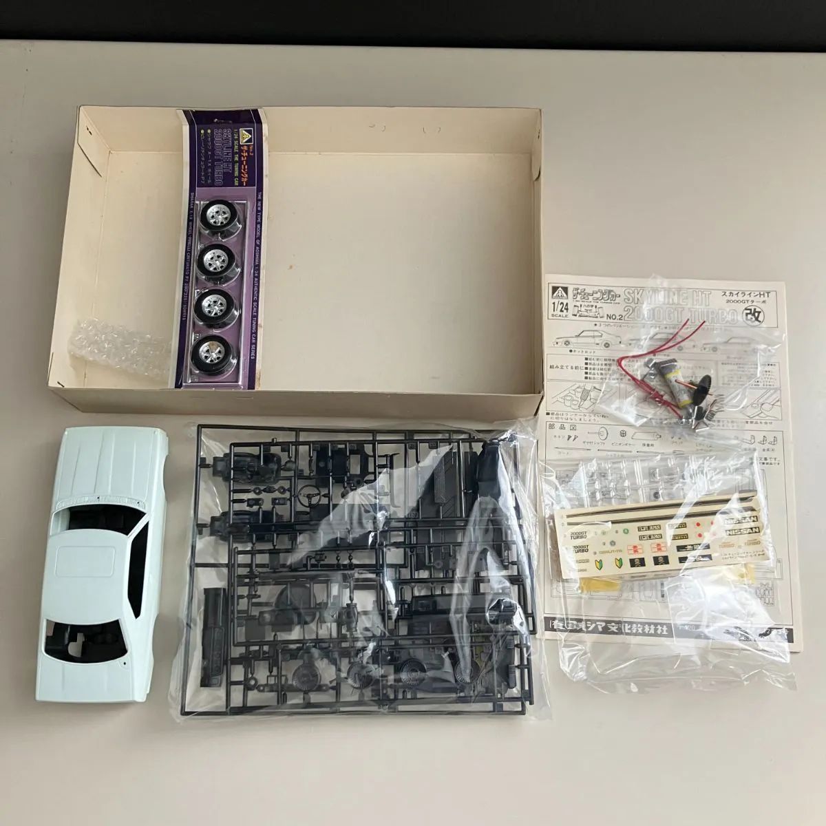 アオシマ 1/24 スカイライン HT 2000 ザ・チューニングカー他 Amazon.co.jp: アオシマ 1/24 スカイライン4Dr 2000GT-X ザ