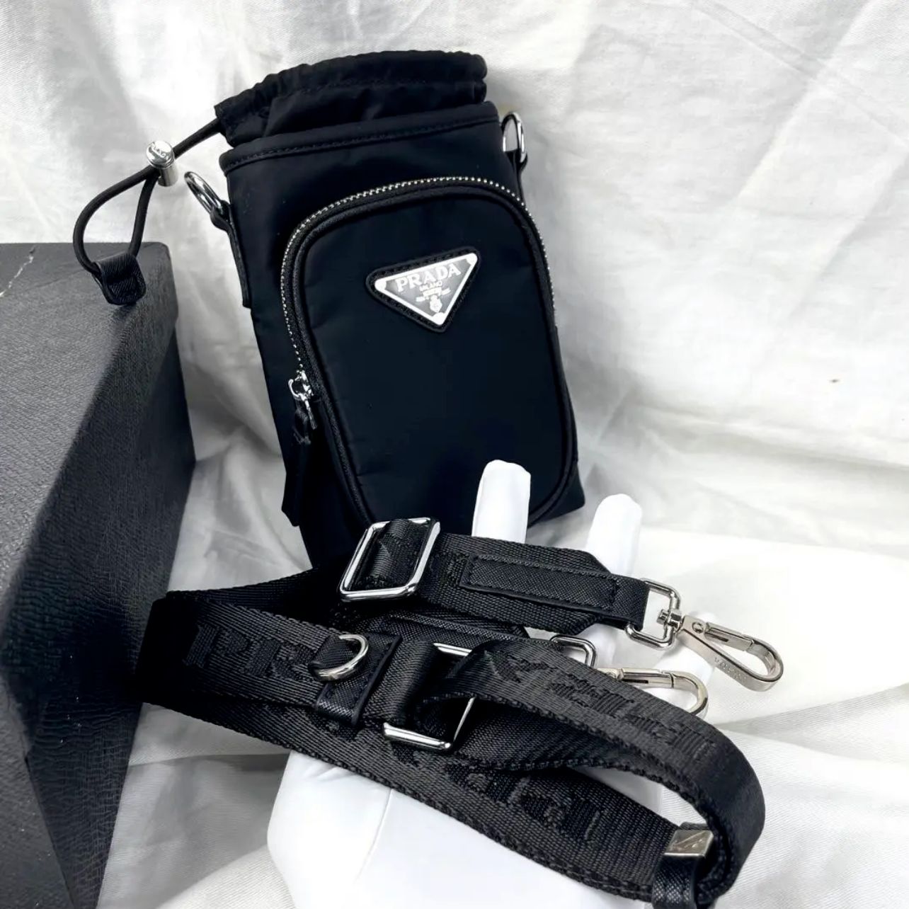 PRADA プラダ Re-Nylon スマートフォンケース