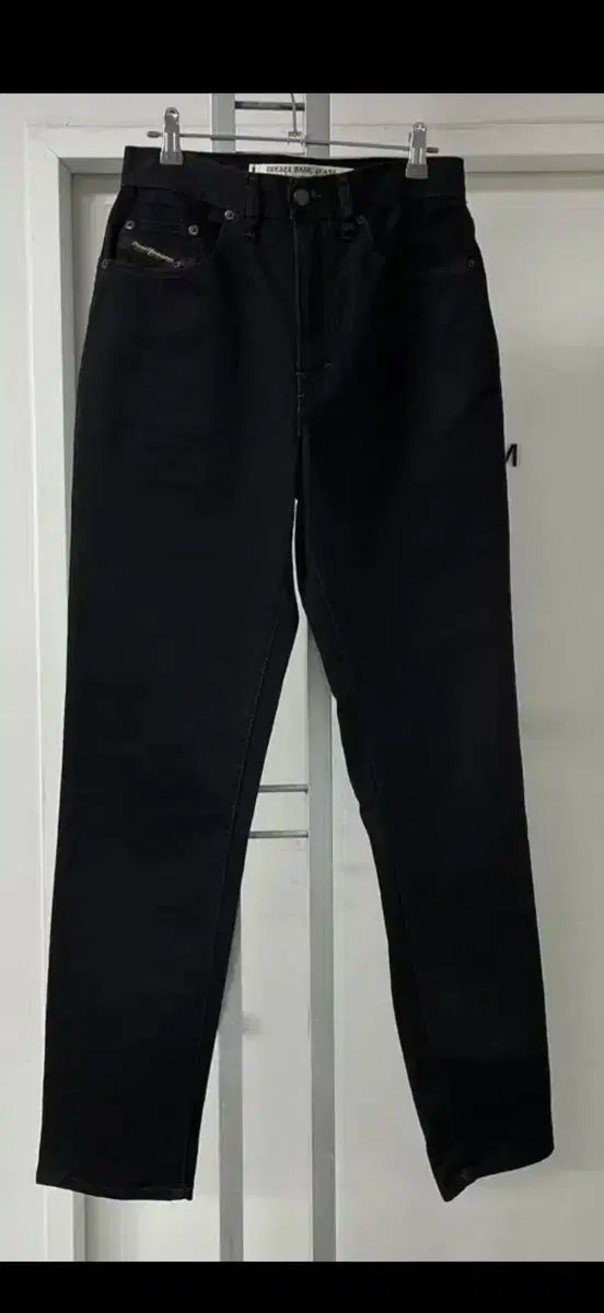 DIESEL(ディーゼル) 31 サイズ 黒 スリム ストレート Amazon | [Diesel 