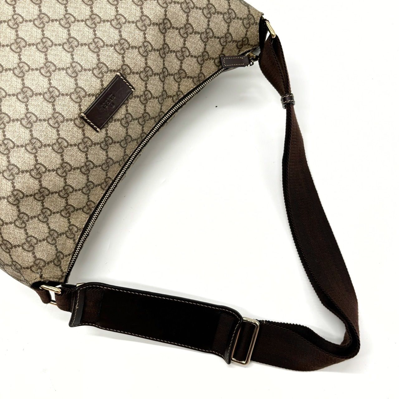 ✨良品✨ GUCCI グッチ ボディバッグ ショルダーバッグ GGスプリーム 