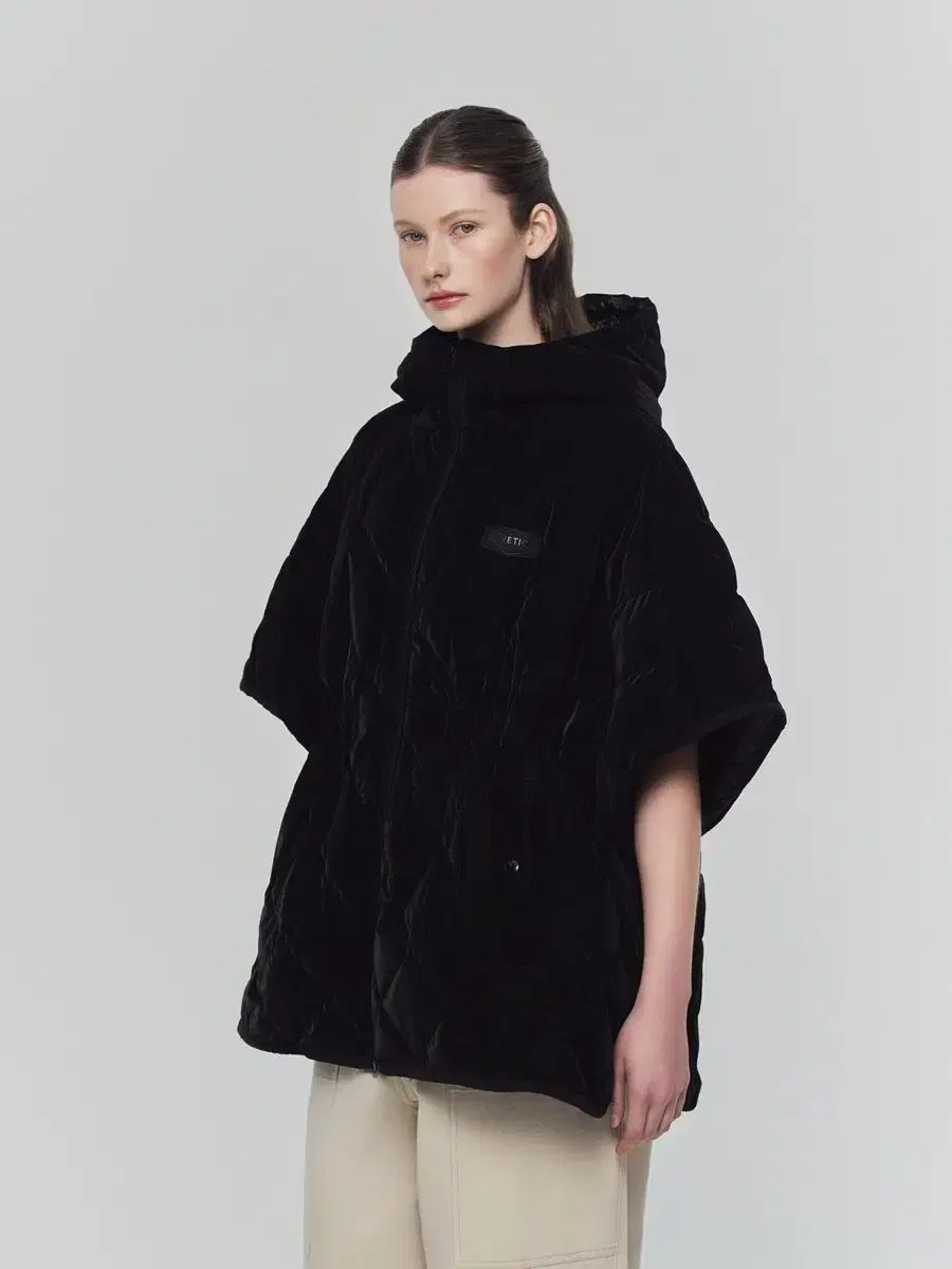 25FW デュベティカ レディース ポンチョ ベロア ダウン