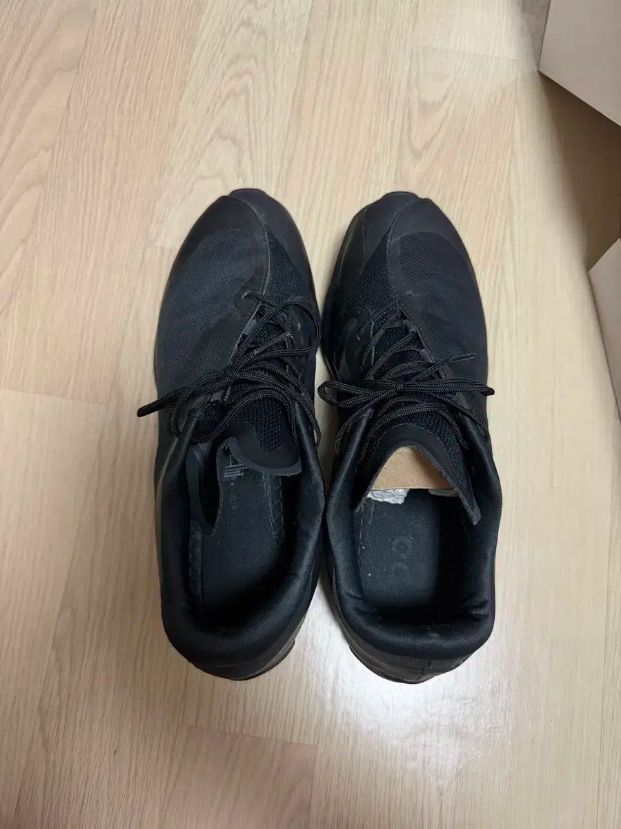 265 単ランニング ファフ クラウドベンチャー ギターピック オール ブラック