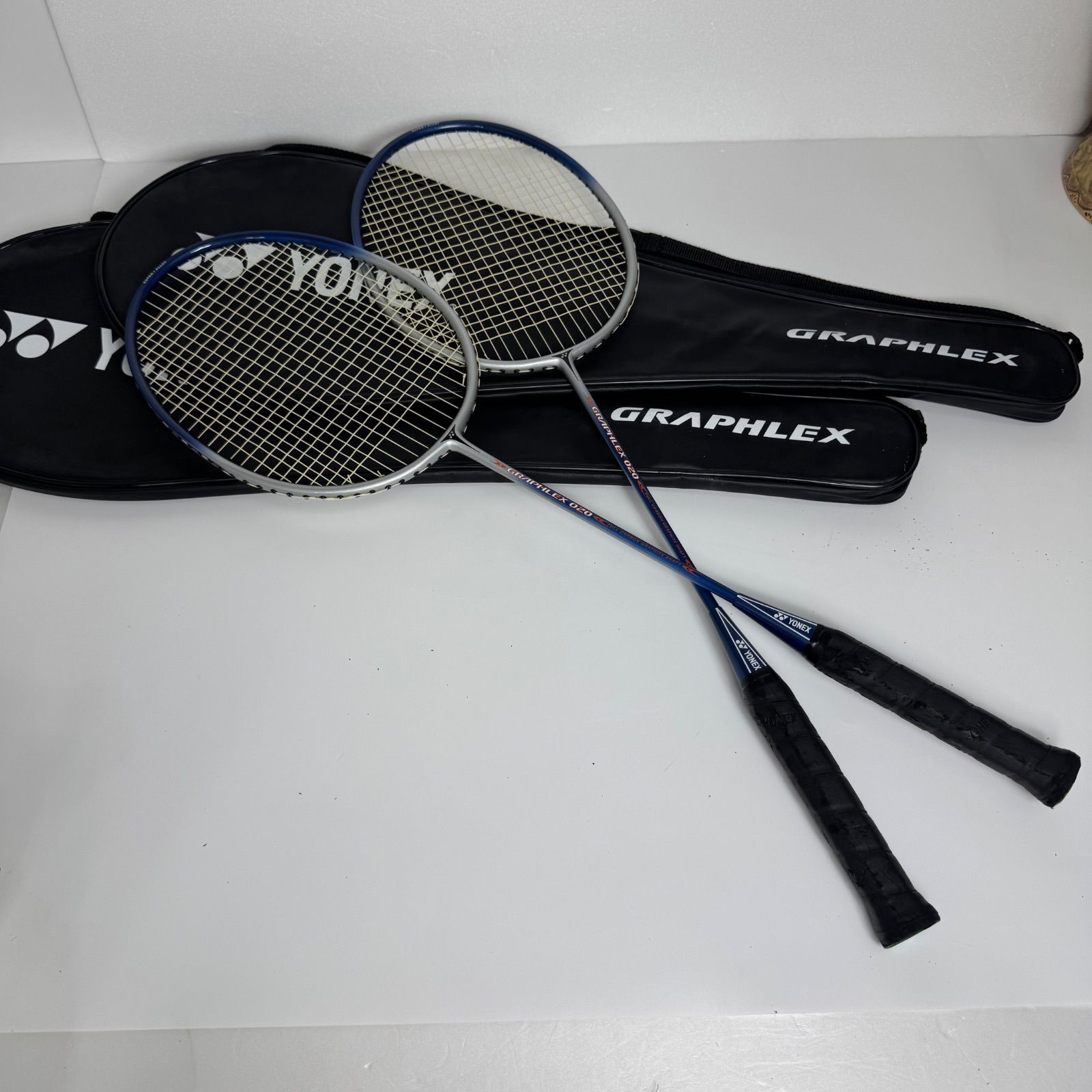 YONEX GRAPHLEX 020 バドミントンラケット 2本セット ケース付き