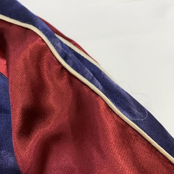 ポケット部分等に毛羽立ちあり