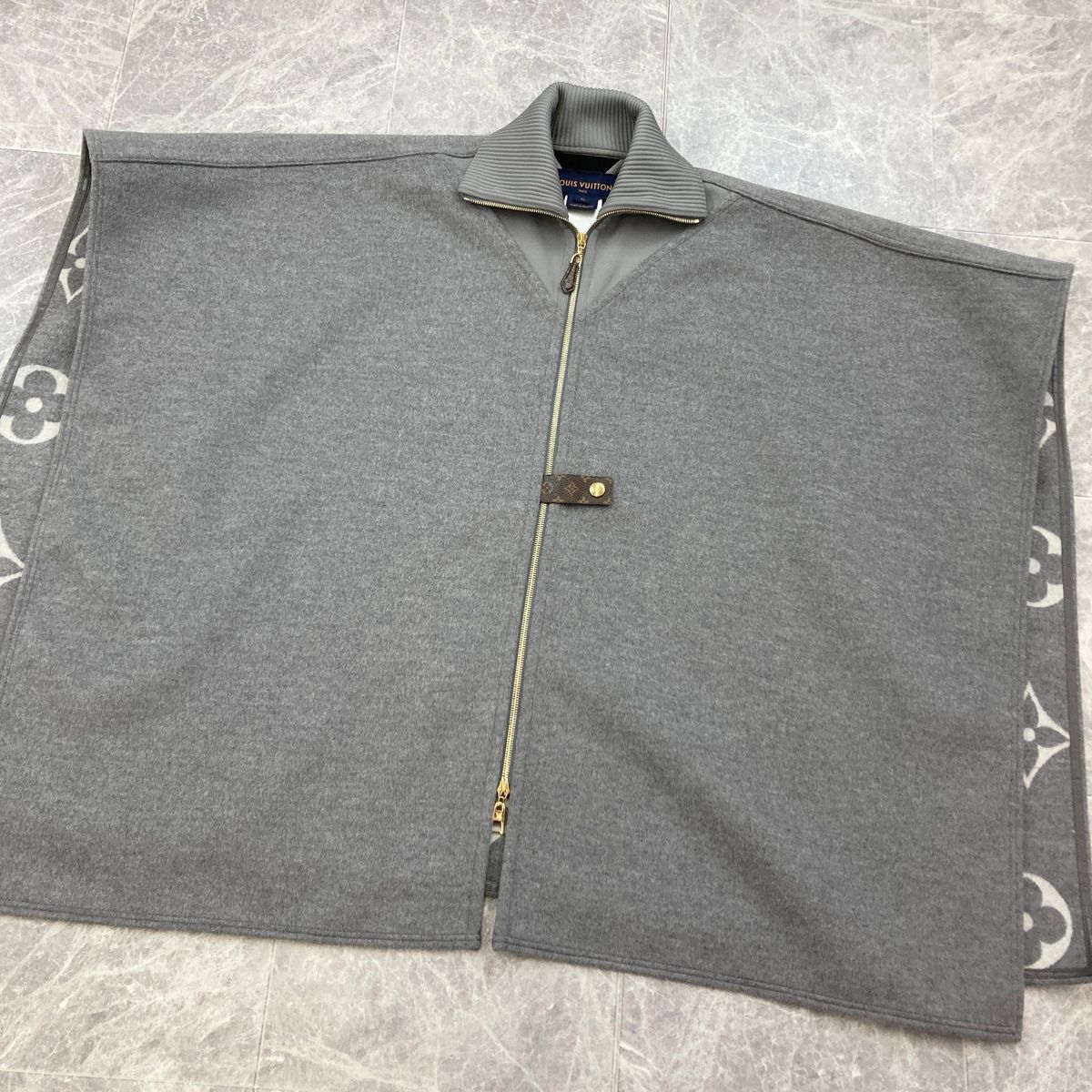 めあり LOUIS VUITTON ルイヴィトン モノグラム スポーティ ハイネック