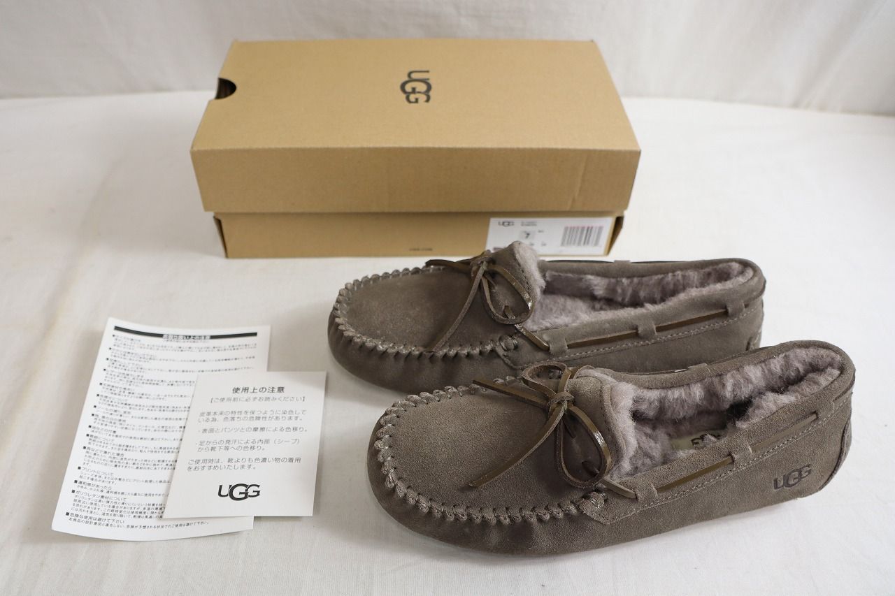 ◇UGG ダコタ スエードモカシン Mole 24cm - メルカリ