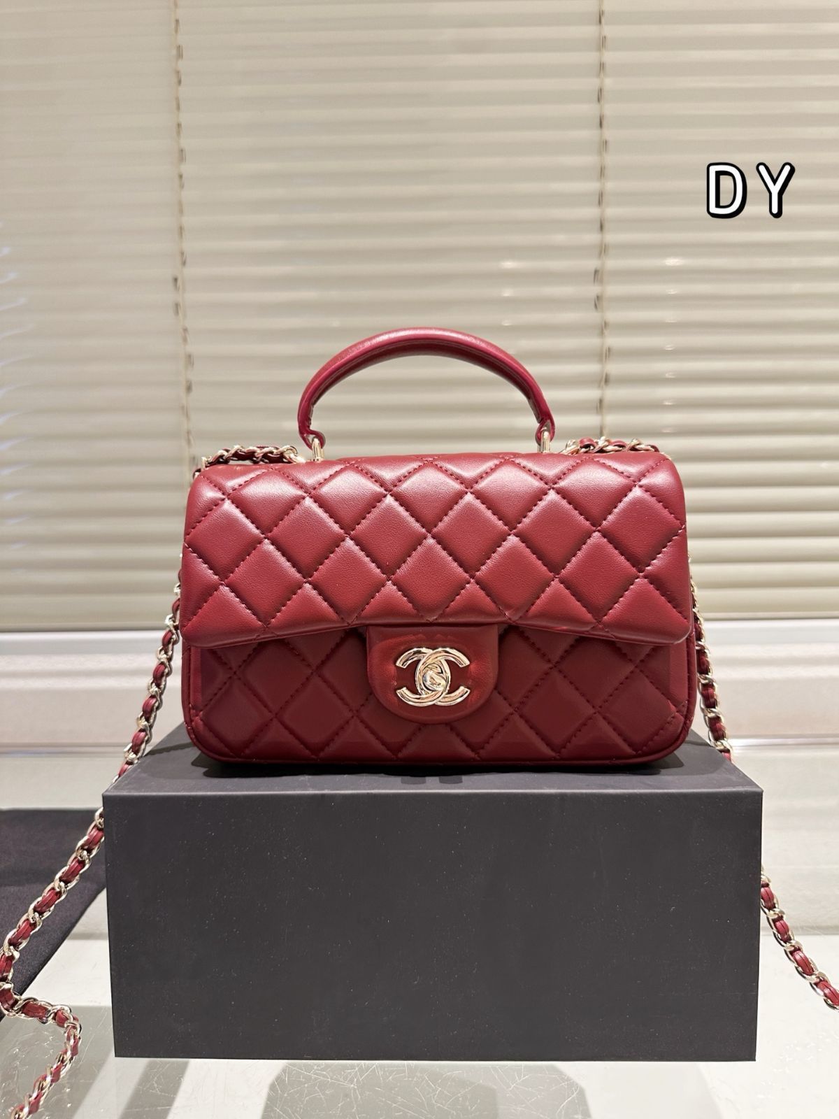【 CHANEL★大人気のミニサイズ】ミニバッグ ラムスキンデザイン ミニ クラシック ハンドバッグ、ラムスキン、ブラック