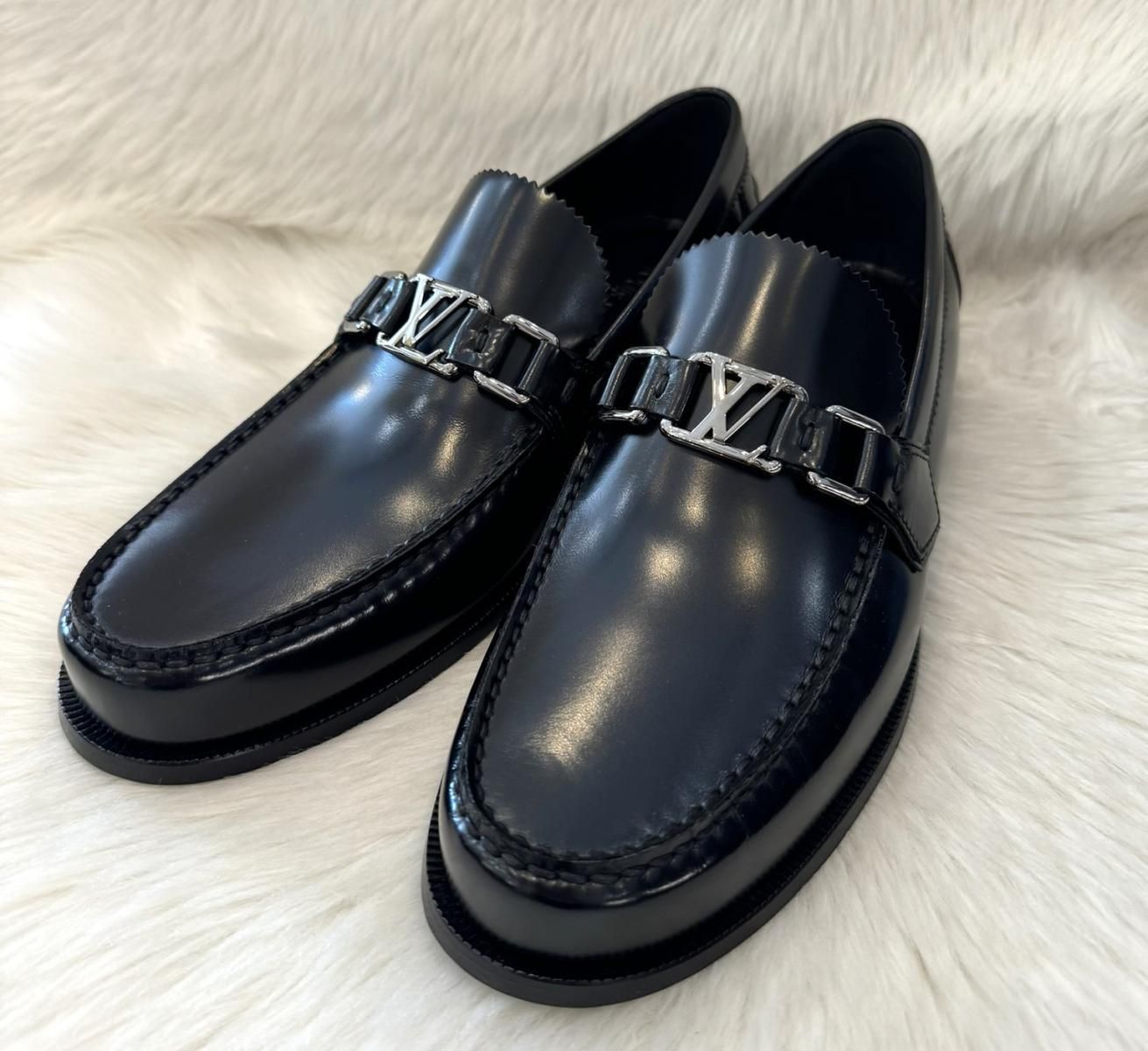 美品】 LOUIS VUITTON （ルイヴィトン） ﾒｼﾞｬｰﾗｲﾝ ﾛｰﾌｧｰ 靴 ﾒﾝｽﾞ 