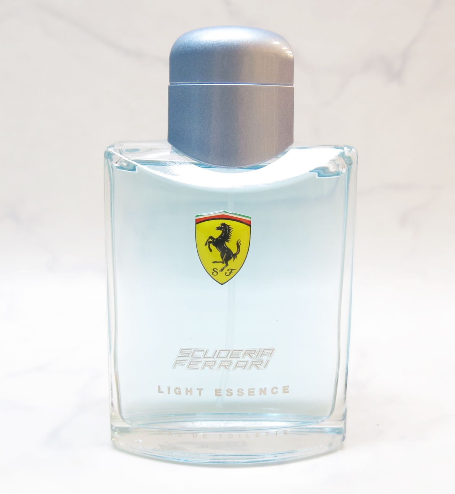 スクーデリア フェラーリ ライトエッセンス オードトワレ 125ml