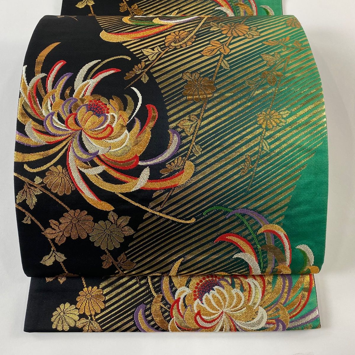 未仕立て 乱菊 黒金袋帯 袋帯 秀品 乱菊 斜縞 金銀糸 箔 黒 六通 正絹 【中古】 - メルカリ