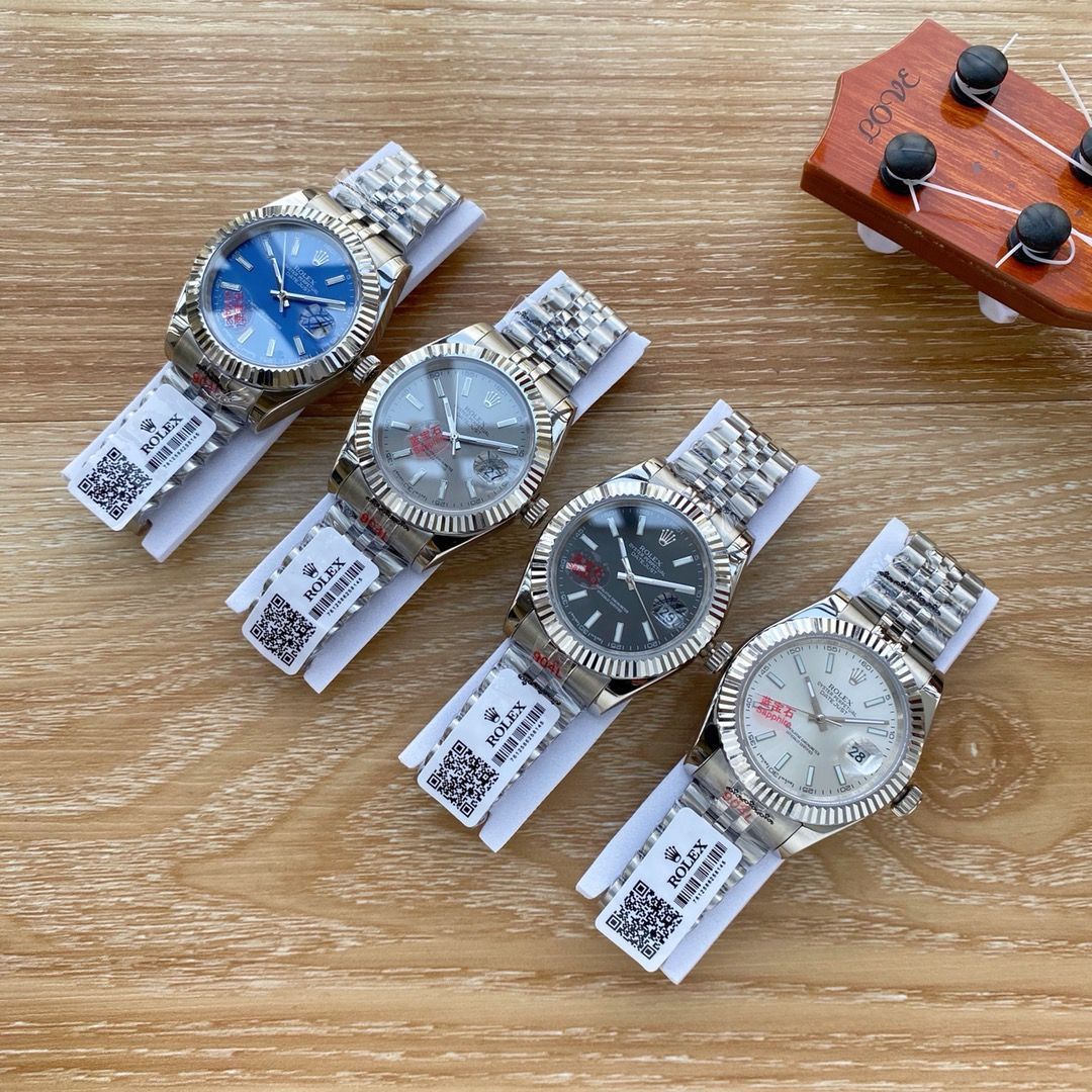 AMM18 ヴァレクストラ 美品 マネークリップ メンズ 2つ折り財布 11月16