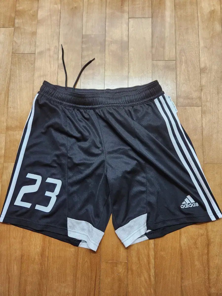 adidas(アディダス) 23 回 ハーフパンツ 110