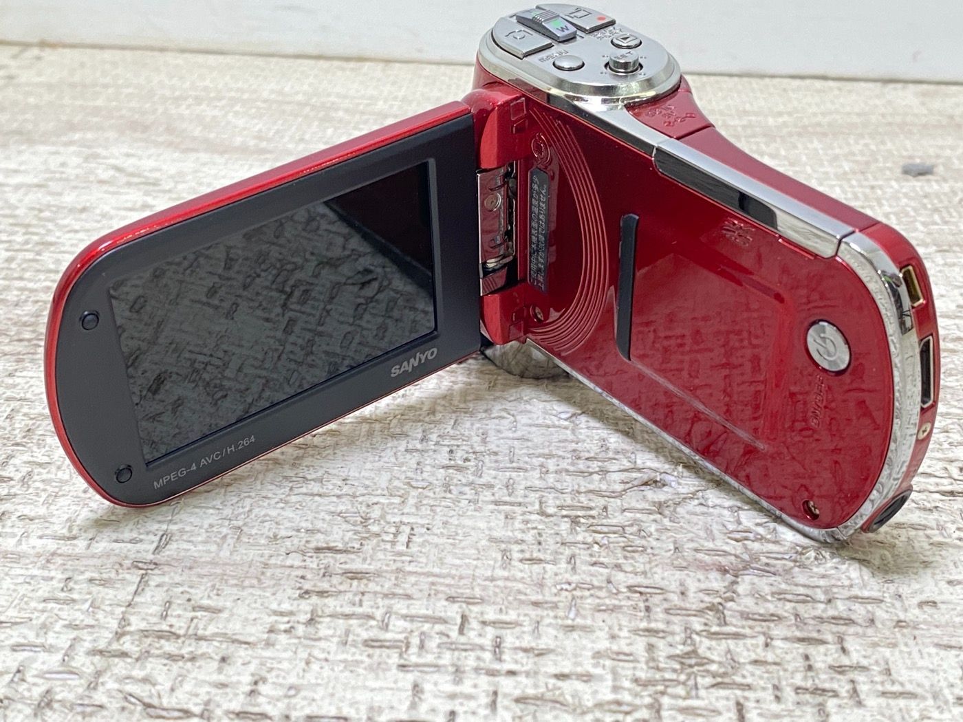 (美品)SANYO デジタルムービーカメラ Xacti CG100 レッド SANYO デジタルムービーカメラ Xacti CG100 レッド DMX-CG100(R)