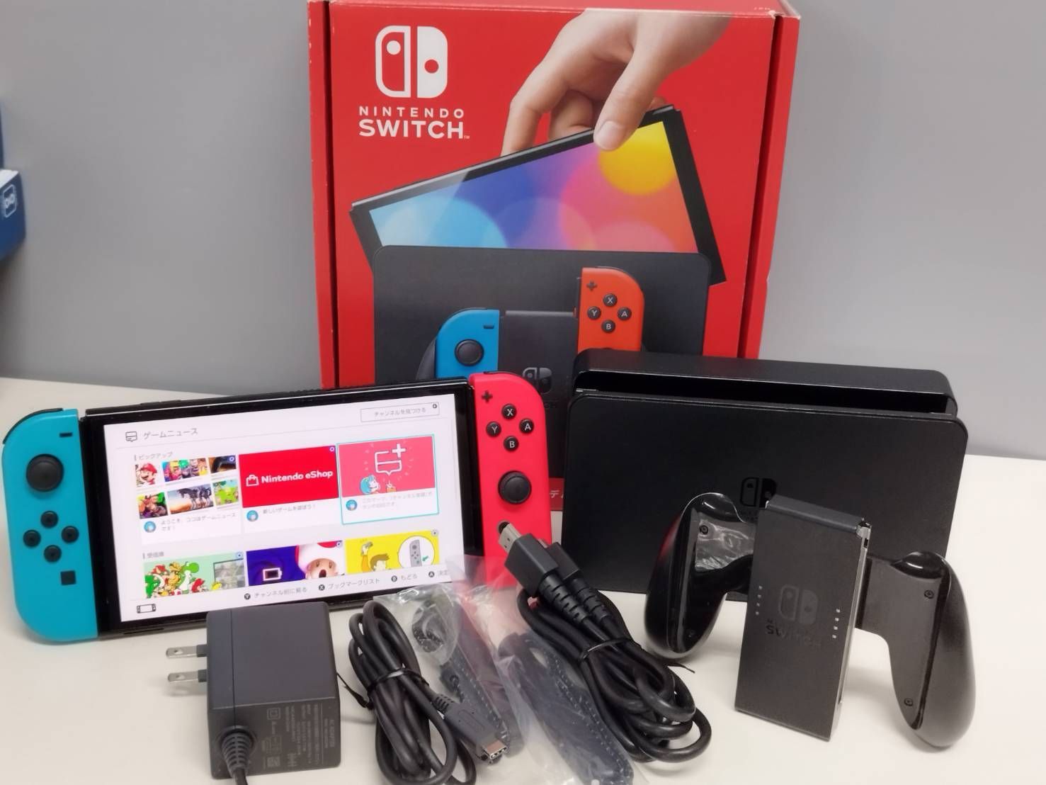 Nintendo Switch - Nintendo Switch 有機ELモデル/HEG-001/2023年製 任天堂 Nintendo Switch (有機ELモデル) HEG-S-KAAAA [ホワイト