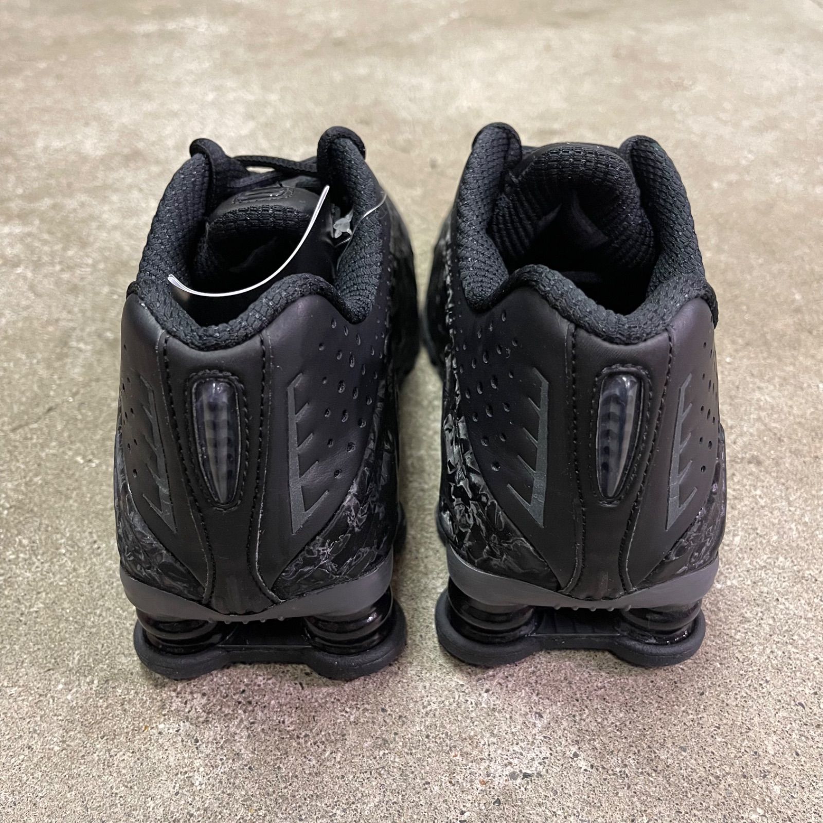 Nike Women's Shox R4 