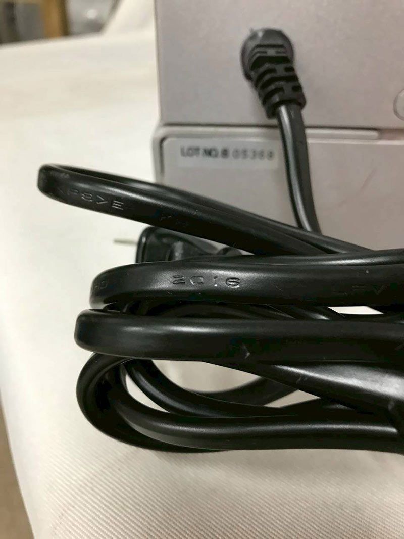  北見市発 卓上木工旋盤ROKURO YH-200 2016年製 DIY 旋盤用チャック 生爪 切削 切断 穴あけ