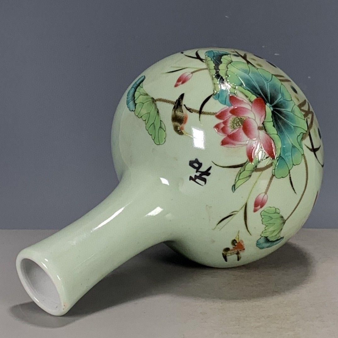 中国美術 景徳鎮  パステル彩ハスの花  天球瓶 工芸品  置物 中国美術 景徳鎮 パステル彩ハスの花 天球瓶 工芸品 置物 - メルカリ