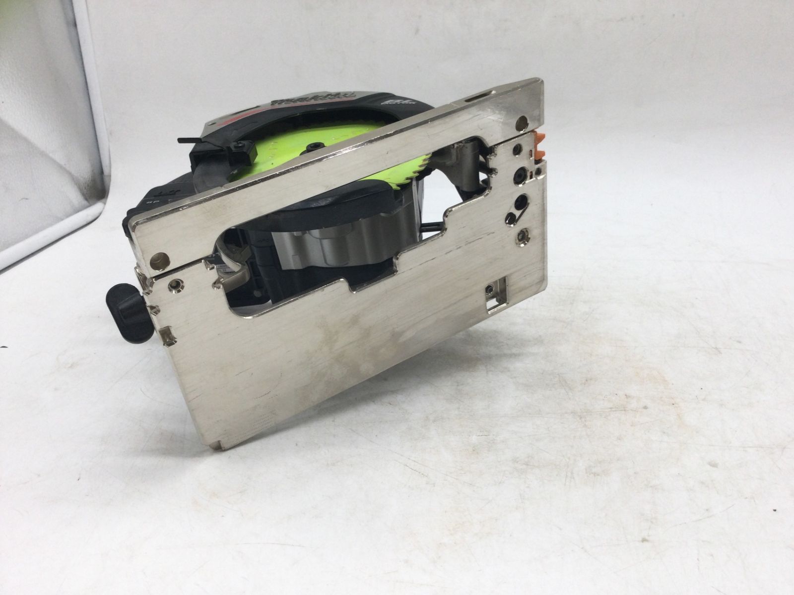 18v125mm充電式マルノコ 黒