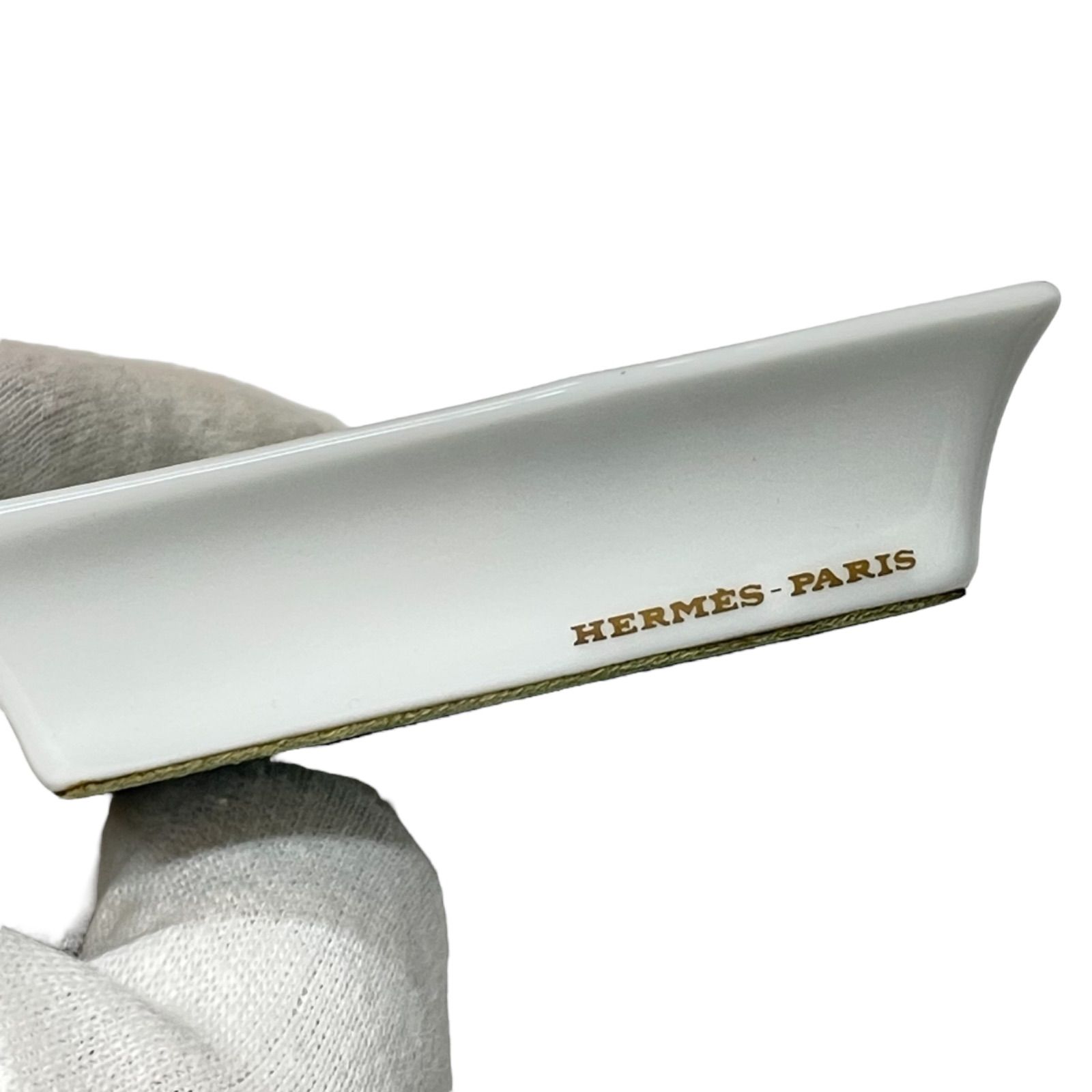 HERMES エルメス・トゥカン 8cm正方形皿 3羽 - メルカリ