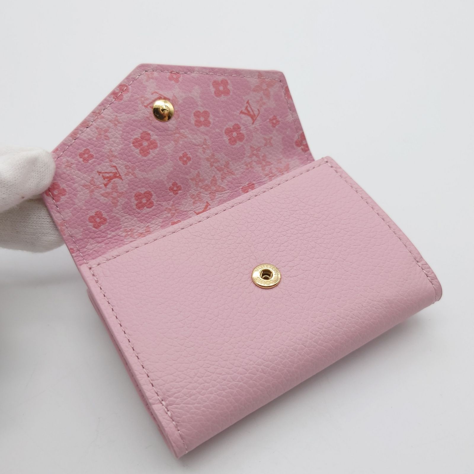 ルイヴィトン LOUIS VUITTON 三つ折り財布 LVロゴ ポルトフォイユ