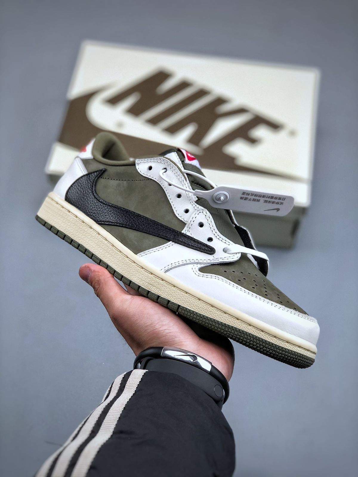 ナイキ スニーカー Travis Scott x Fragment x Air Jordan 1 Low 並行輸入品