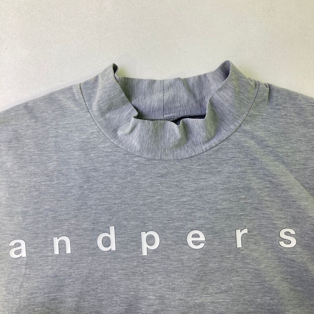 サイズ：LL AND PER SE アンパスィ  ハイネック 半袖Tシャツ 総柄 ホワイト系 [240101487404] ゴルフウェア レディース ストスト ハイネックシャツ レディース アンパスィ and per se 2025 秋冬