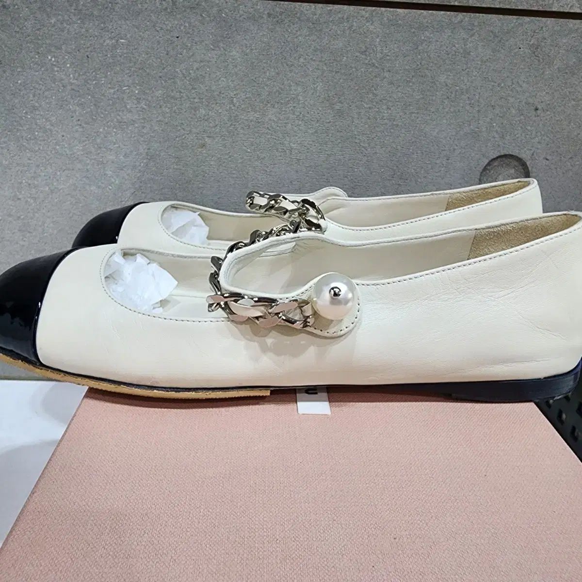 【返品送料無料】 MIU メルカリ - 5 37 フラットシューズ MIU(ミュウミュウ) 靴