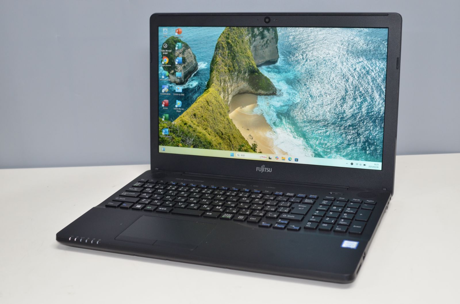 中古良品ノートパソコン 富士通 AH45/B2 Windows11+office 新品爆速SSD256GB core i3-7100U/メモリ8GB/15.6インチ/ブルーレイ/WEBカメラ
