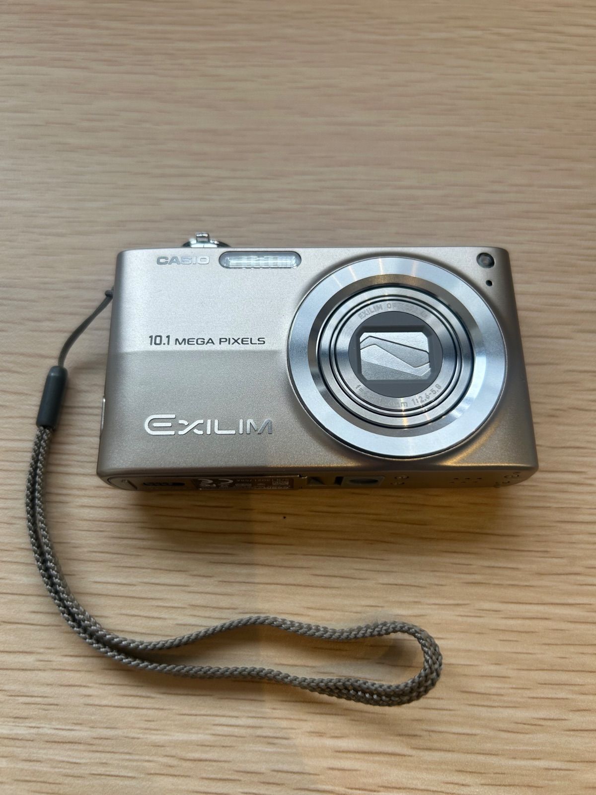 CASIO EXILIM EX-Z2000 デジタルカメラ ジャンク品 カシオ EXILIM ZOOM