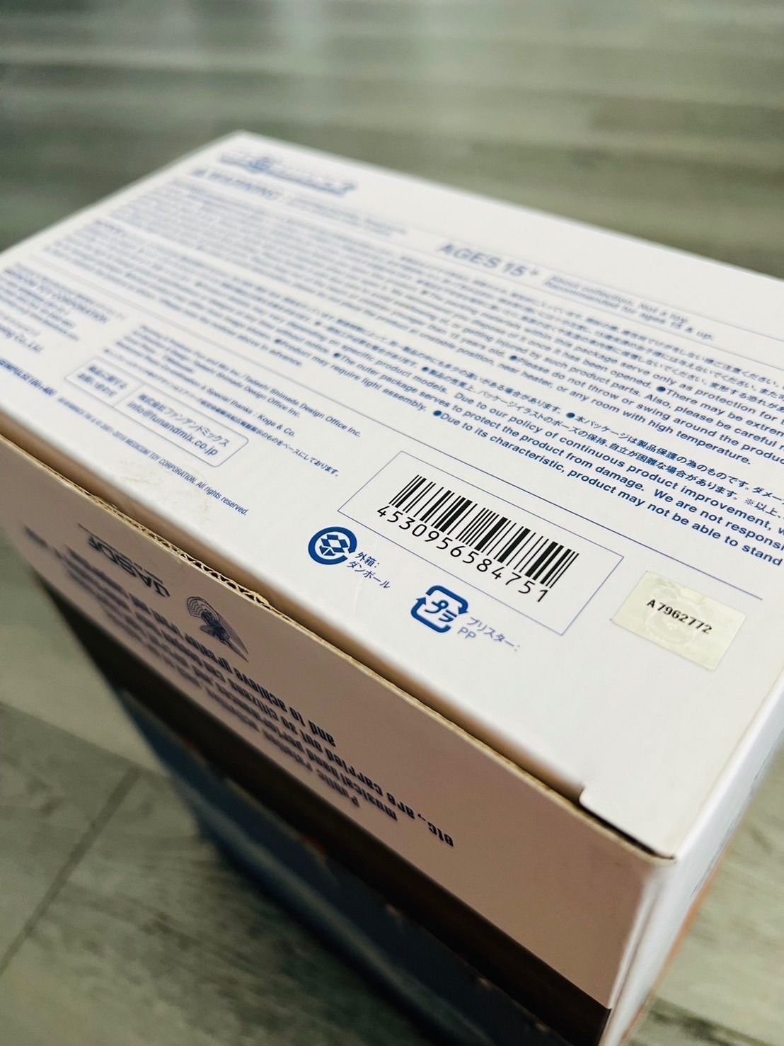 ベアブリック】「空中機動研究班」F-86F BE@RBRICK100%&400% ベアブリック】「空中機動研究班」設立60周年記念 ブルー