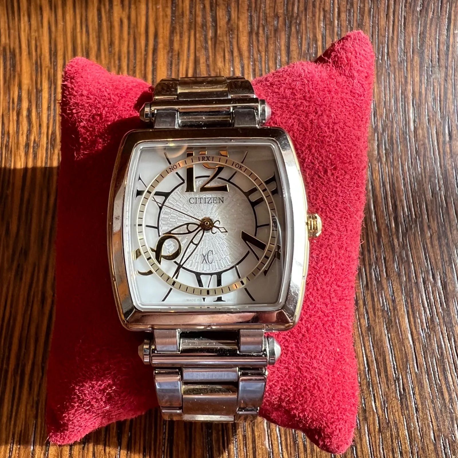 CITIZEN XC クロスシー ホワイト文字盤 電波ソーラー レディース 腕時計 ウォッチ 社会人 フォーマル エコドライブ 電波 ソーラー 自動