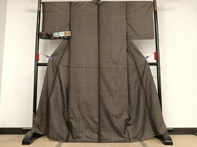 平和屋着物○本場大島紬 純泥染 手織 一元絣 縞 こしま大島紬謹製 証紙