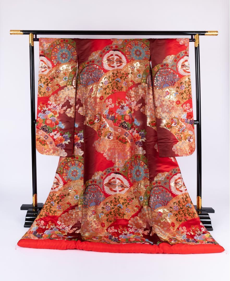 50%OFF! 125,000円→62,500円】花嫁色打掛け 赤.紫色/金刺繍 鶴/花扇 