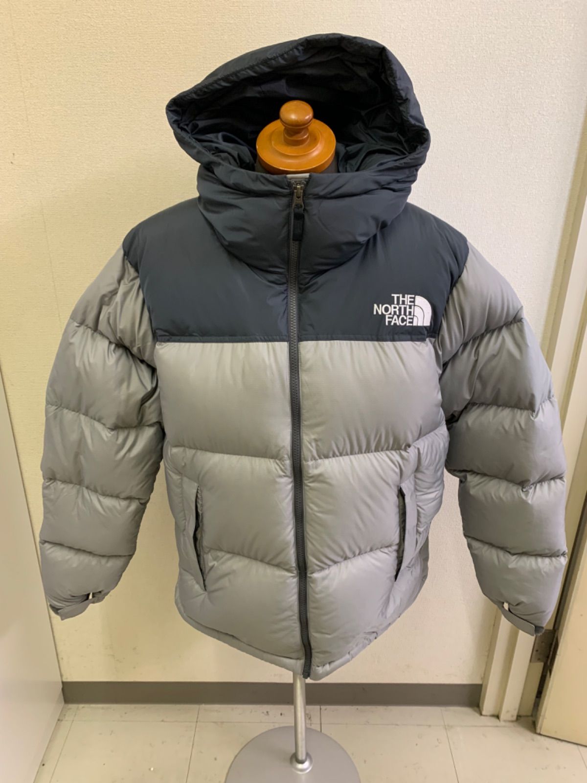 未使用】THE NORTH FACE ノースフェイス ヌプシフーディ ND92232R 