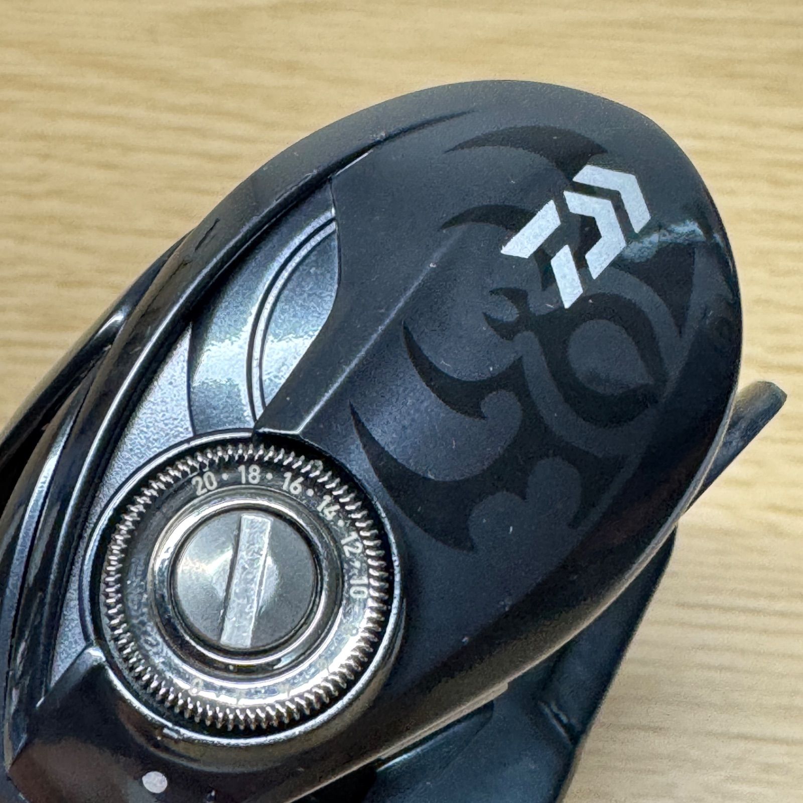 ダイワ 20タトゥーラ SV TW 103SH 右ハンドル 右巻き 9999 - メルカリ
