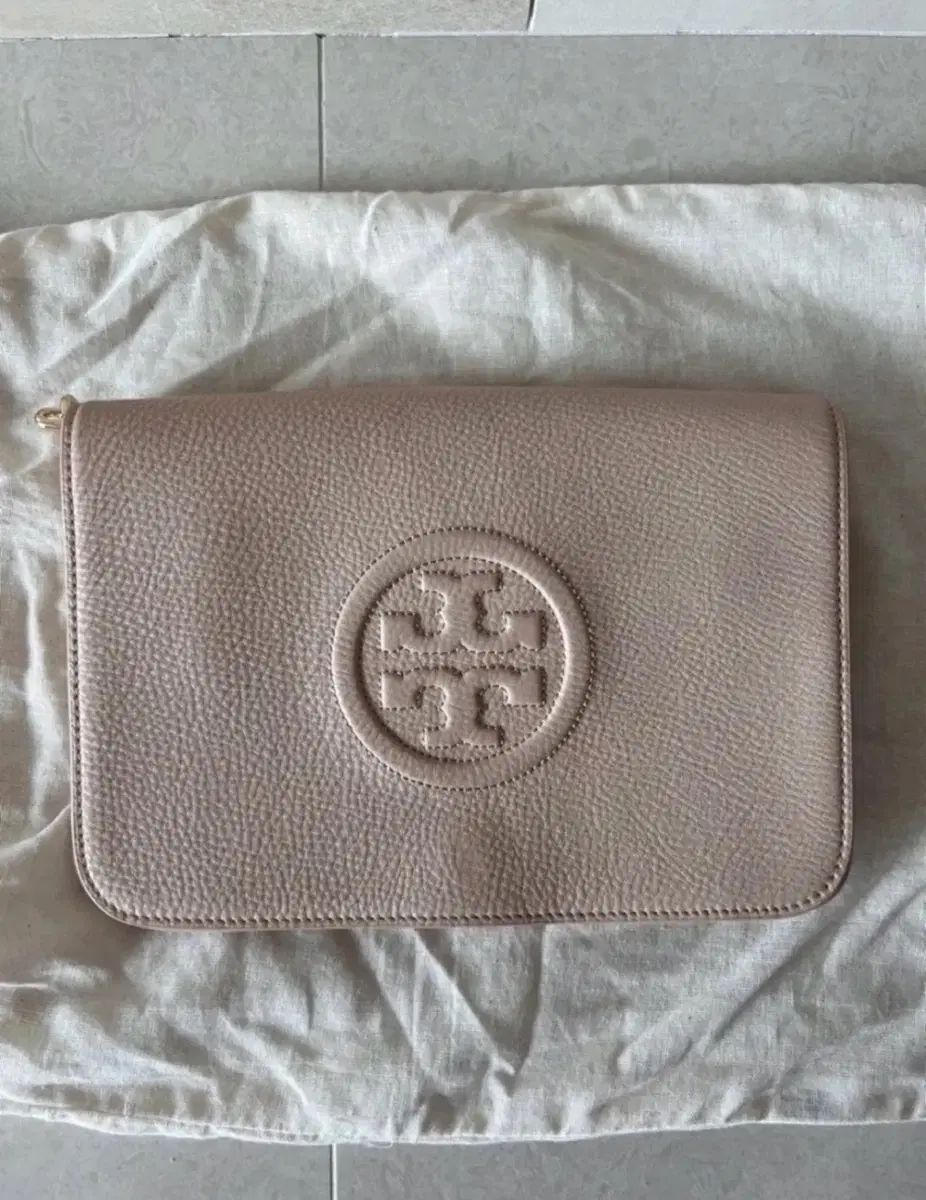 正規品 Tory Burch トリーバーチ クラッチ