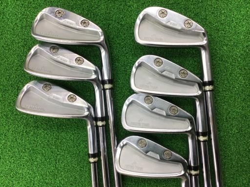 新品グリップ ASTRO TOUR V-501 7番単品アイアン モーダス S 新品グリップ ASTRO TOUR V-501 7番単品アイアン モーダス S