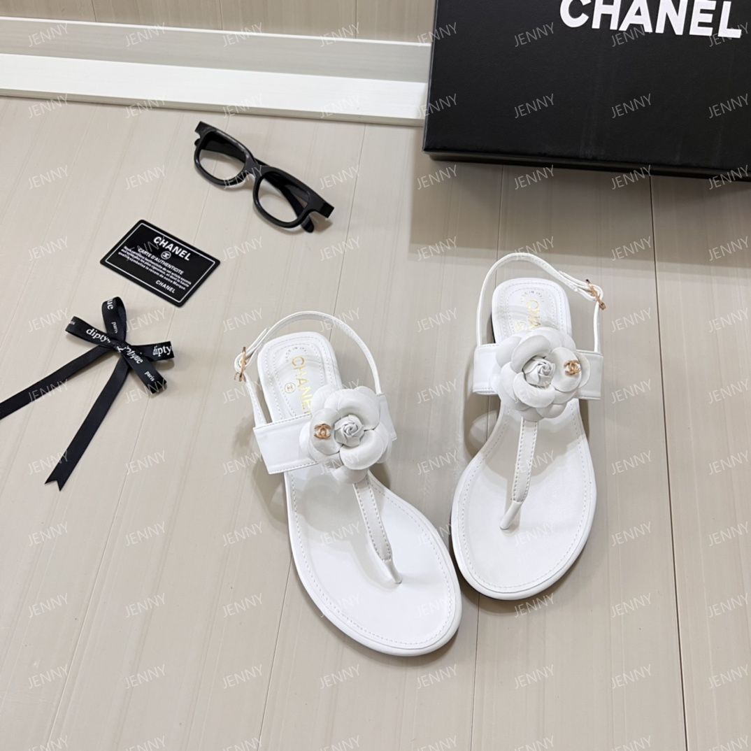 CHANEL  シャネル カメリアサンダル ホワイト