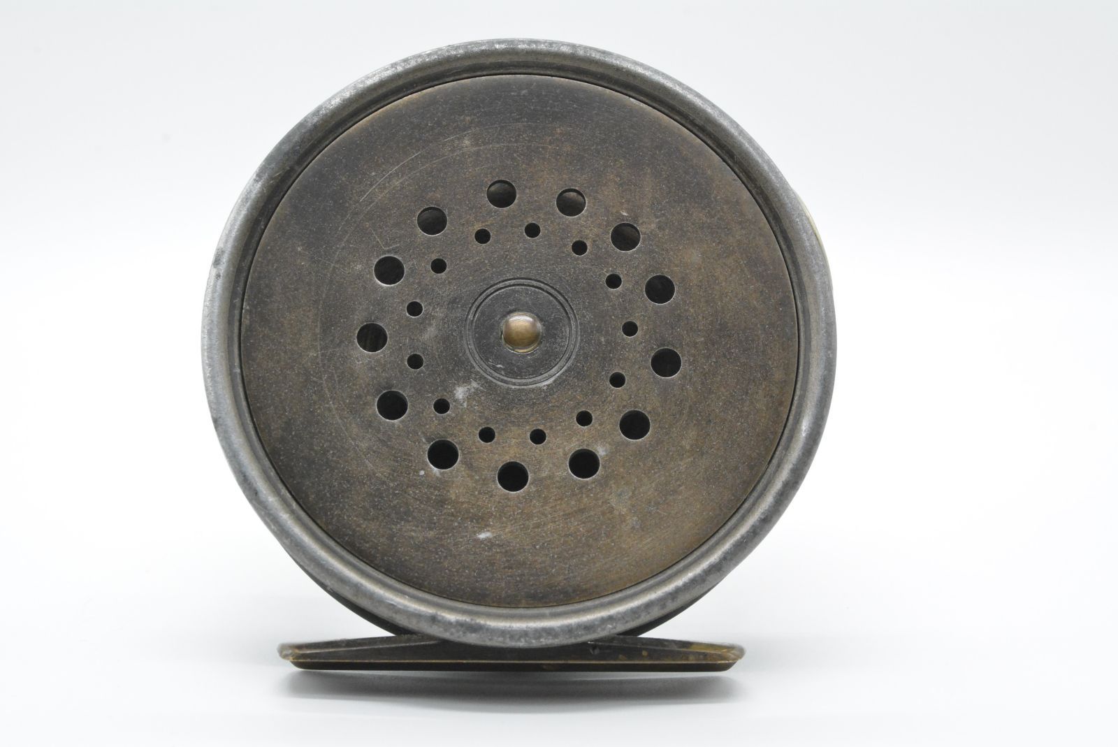 HARDY 1930 PERFECT 3 1/8 黒鉛塗装 (値下げ交渉可) HARDY 1930 PERFECT 3 1/8 黒鉛塗装 (値下げ交渉可) - メルカリ
