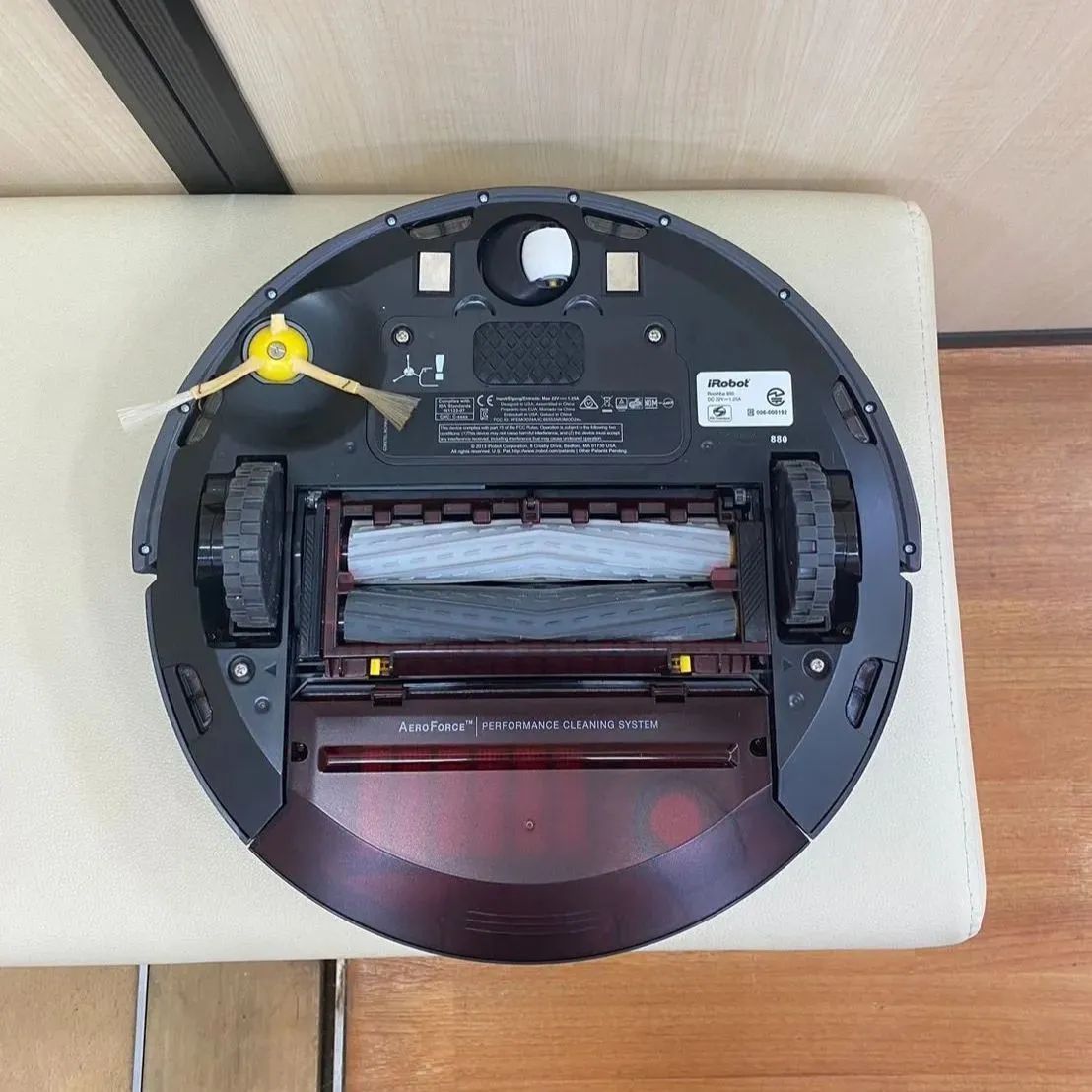 ルンバ 880 / iRobot Roomba 880 iRobot Roomba 880 Robot Vacuum with Manufacturer's Warranty